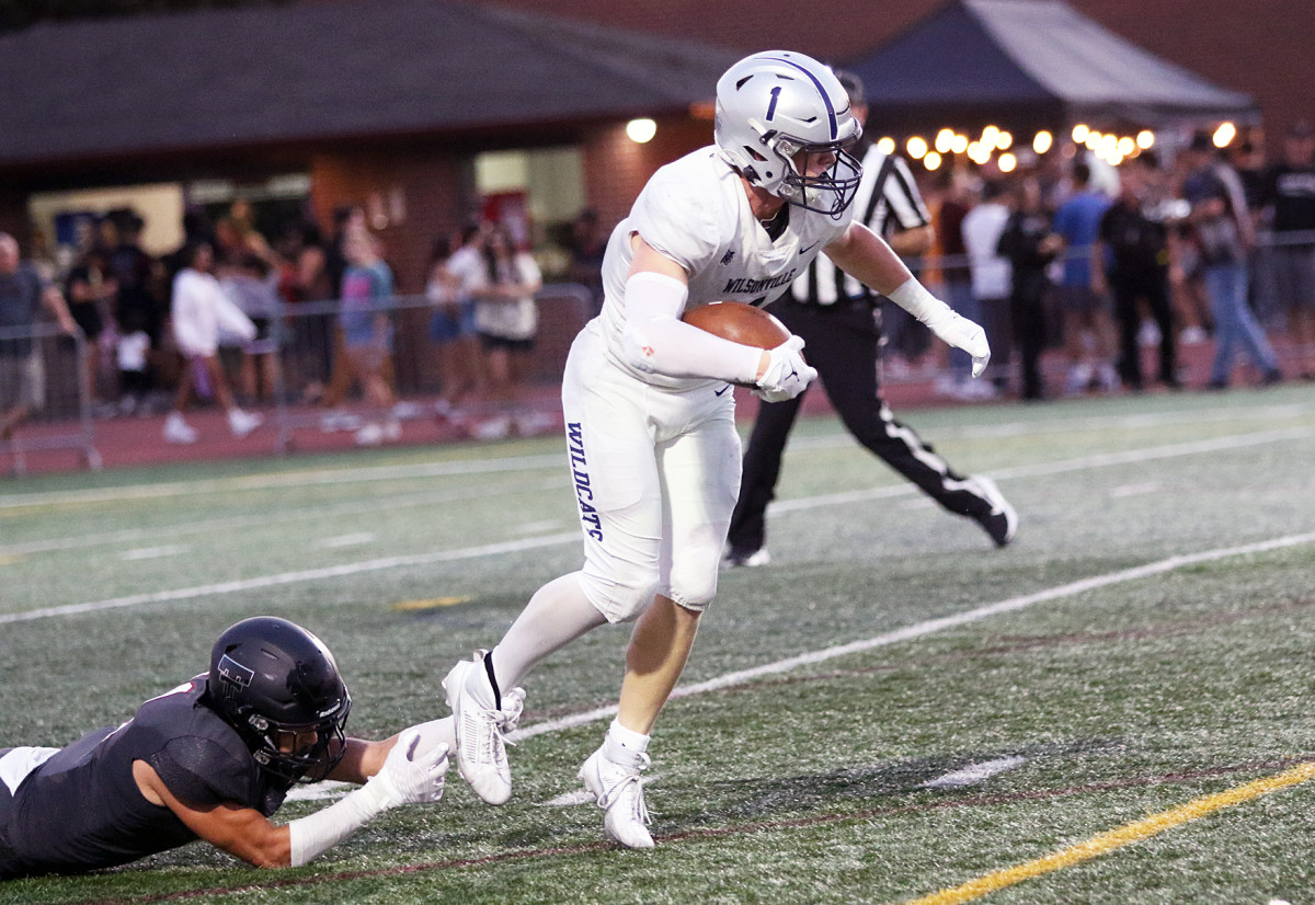 a Tualatin Wilsonville football Oregon September 15 2023 Dan Brood 33